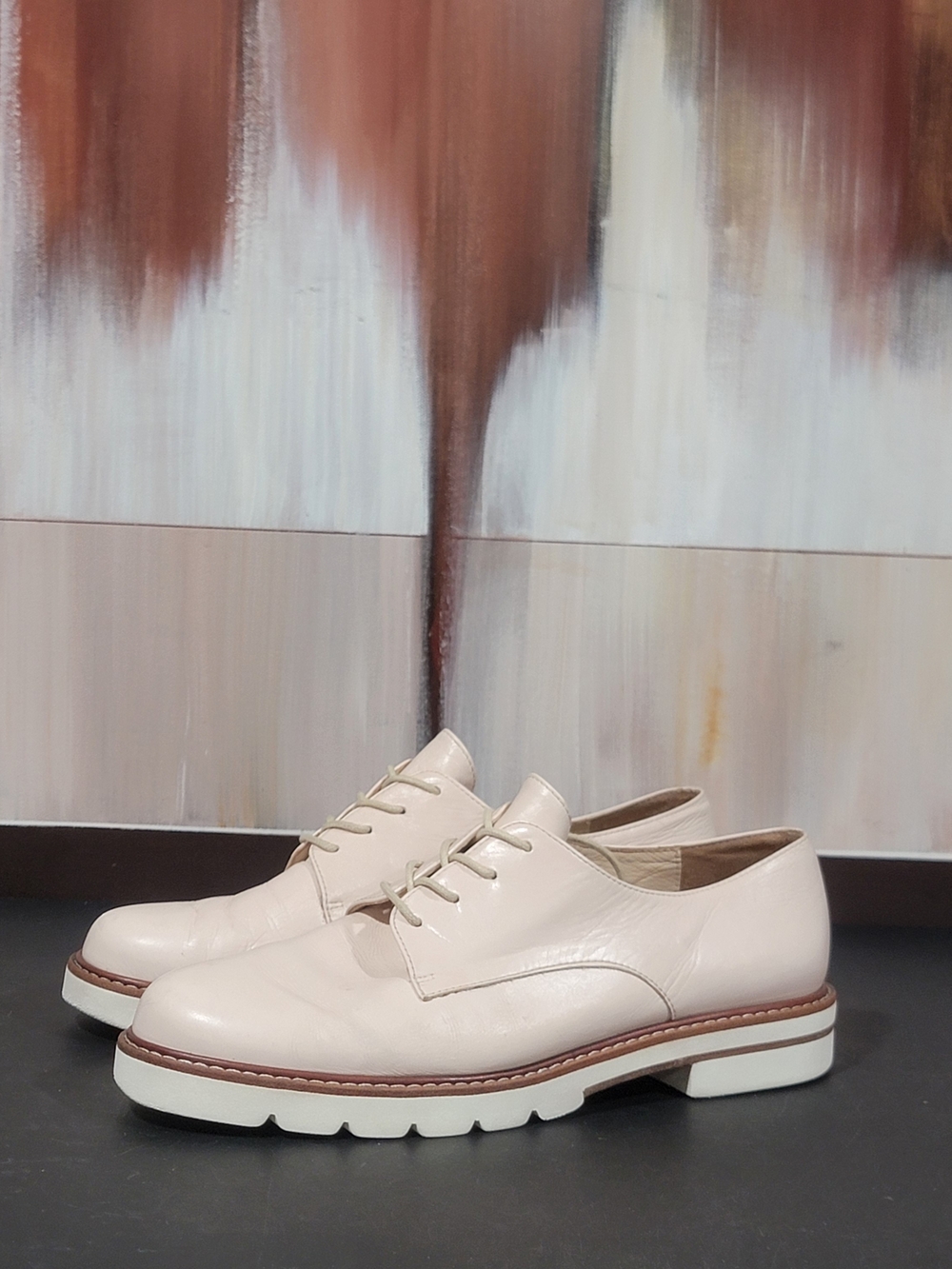 Stuart Weitzman Women's Pale Pink Leather Lace-Up Oxfords